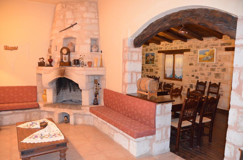 Ellinospito Apartman Axósz Szoba fotó